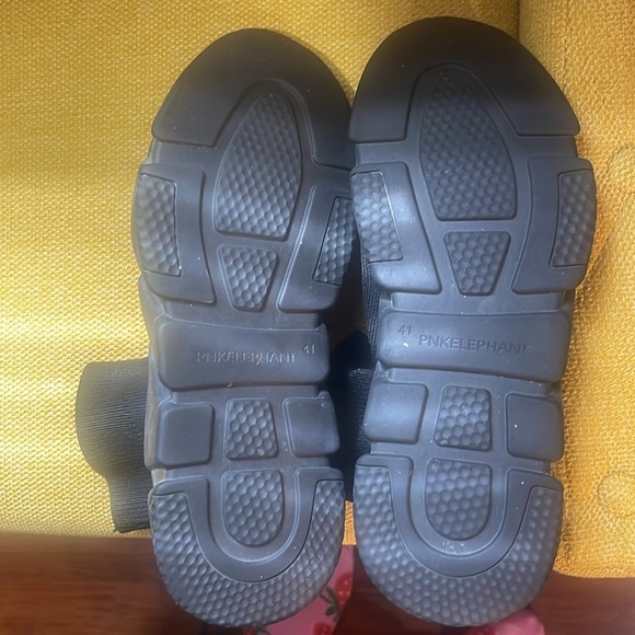 Fashion Sneakers worn 1 Time - Picture 7 of 8